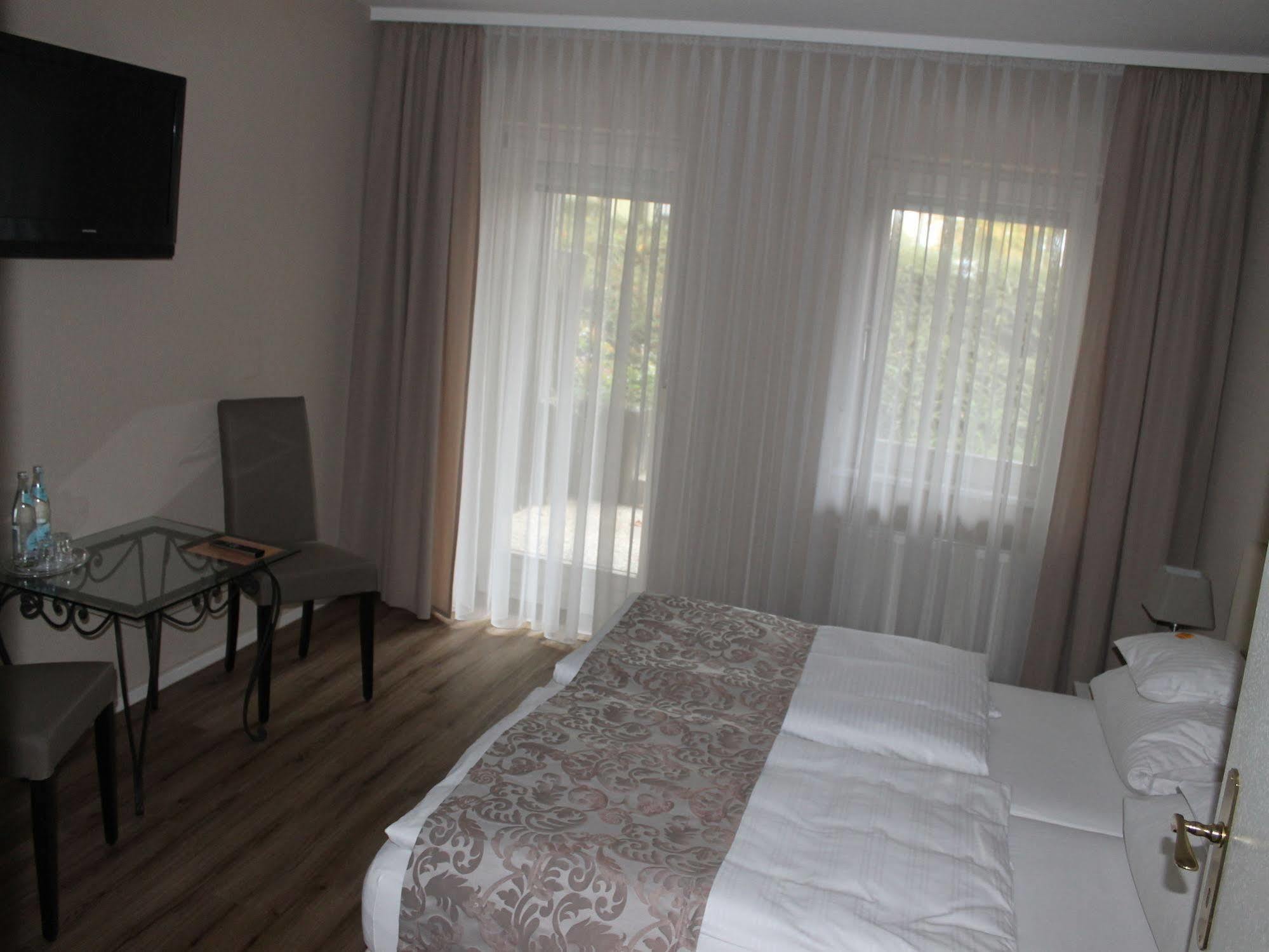 Hotel Garni Bellevue Bad Füssing Zewnętrze zdjęcie